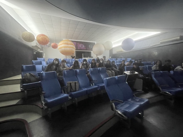 【探索自然科學的奧秘——師資生參訪屏東縣科教中心啟發教學新思維】圖片