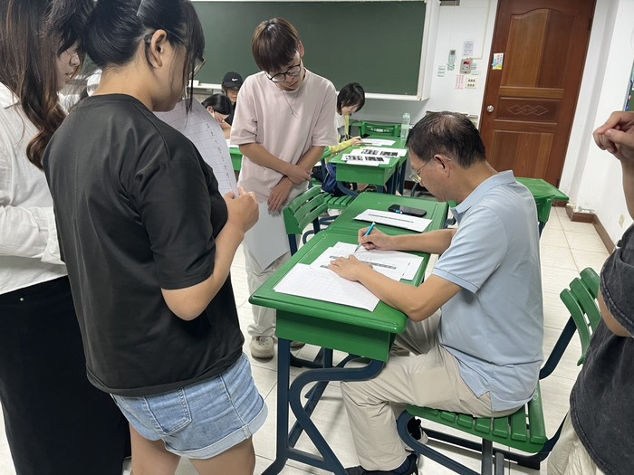 114學年度第1學期師資生教學實務能力-「板書研習」活動圖片