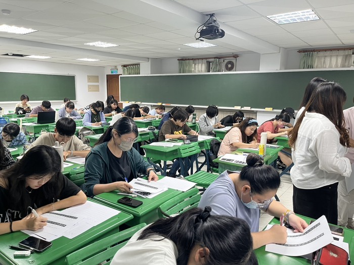 114學年度第1學期師資生教學實務能力-「板書研習」活動圖片