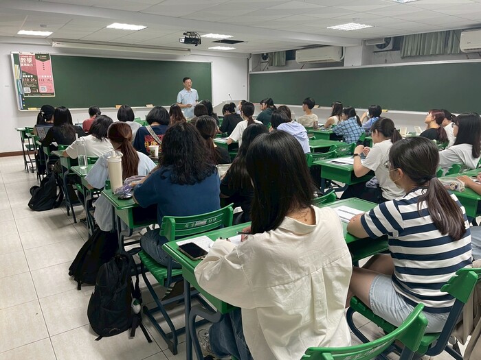 114學年度第1學期師資生教學實務能力-「板書研習」活動圖片